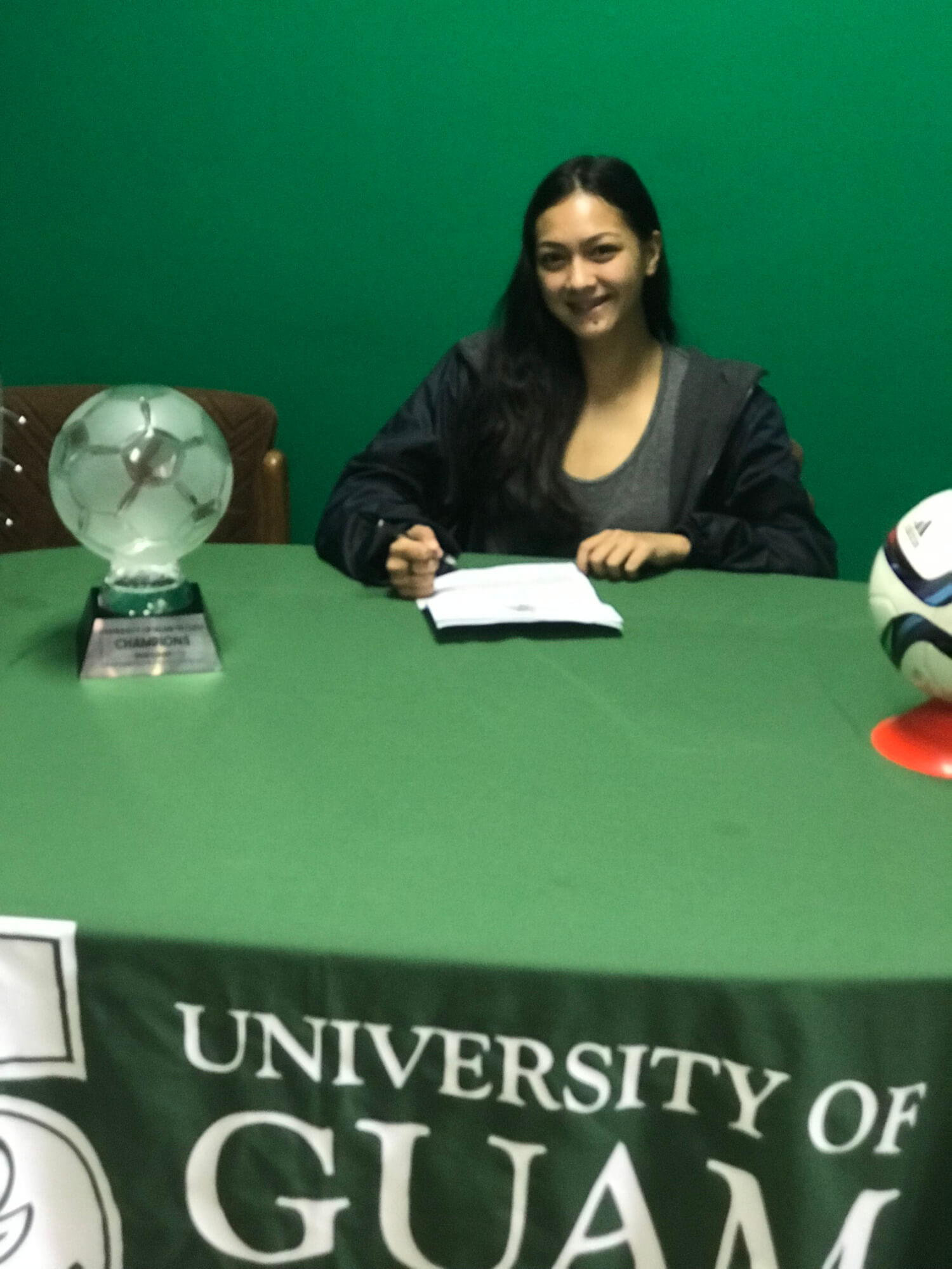 Brianne Leon Guerrero joins Tritons soccer team