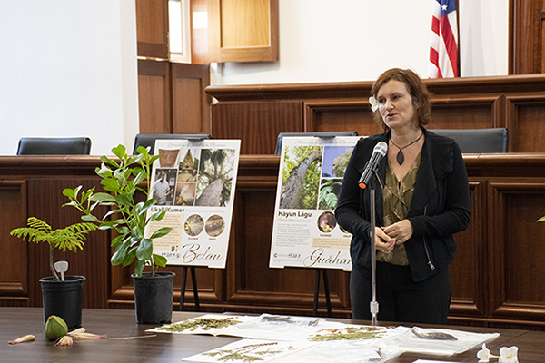 Demeulenaere presents her research