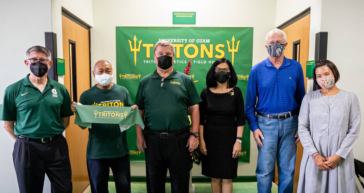 Athletics Hall of Fame Conference Room ribbon-cutting