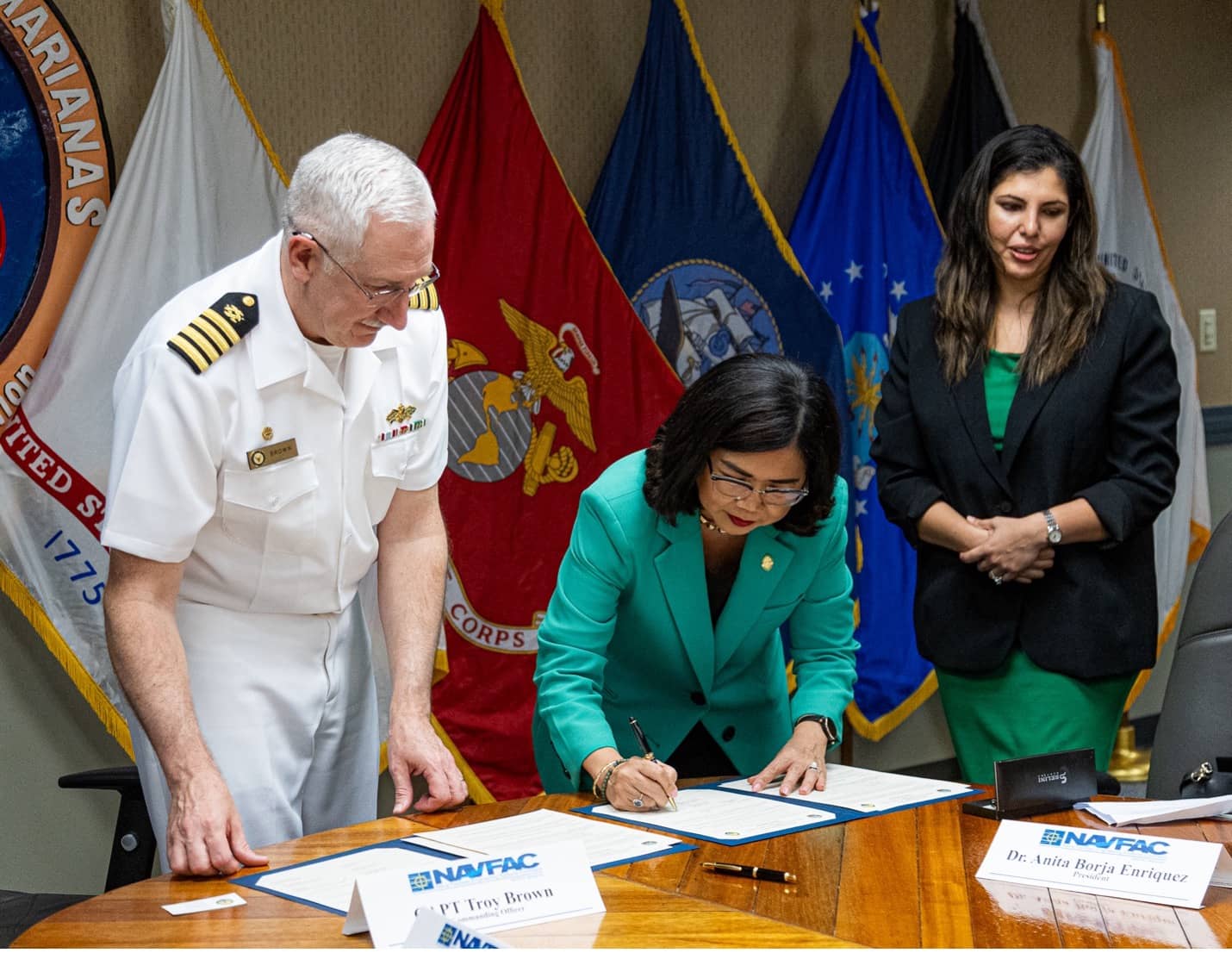 President Anita Borja Enriquez signs Memorandum with NAVFAC