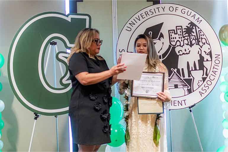 SGA Treasurer Thuy Nguyen swears in during SGA inauguration